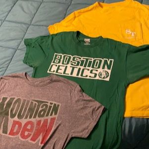 3 medium men’s tee shirts. All in great shape.$10 for all 3 shirts.